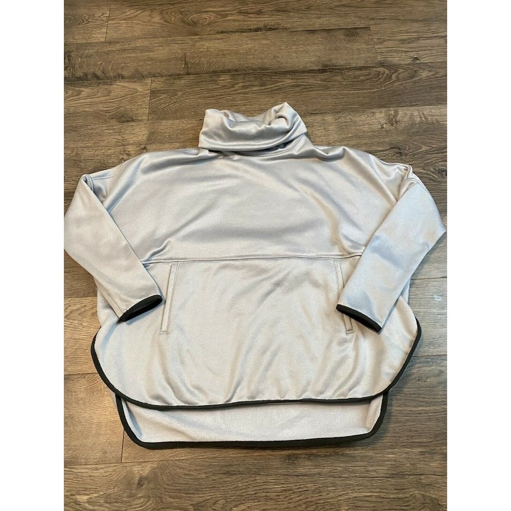 Womens The North Face pullover slacker poncho cozy size small